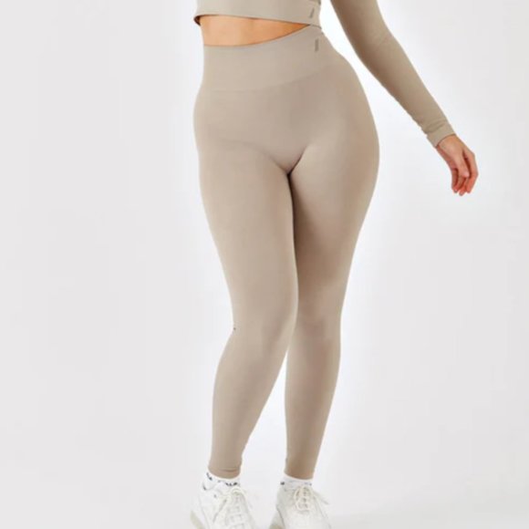 Tala Taupe Nude Zinnia Seamless Gym Workout Leggings in Latte Small - Picture 1 of 4
